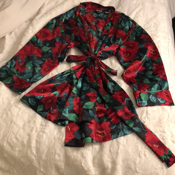 Vintage Victoria’s Secret Kimono Robe Floral Print - Picture 1 of 8